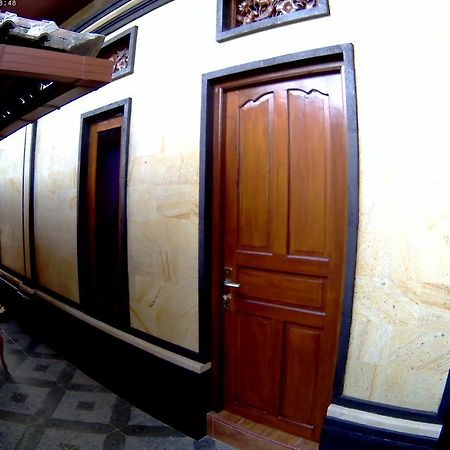 Indy House Hotel Ubud  Exterior photo